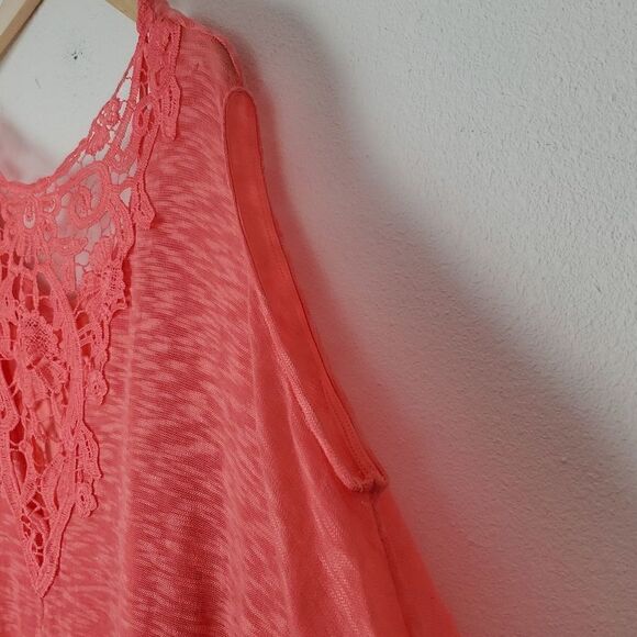 BB Boutique Layered Top with Lace. Size 3xl - Picture 3 of 8